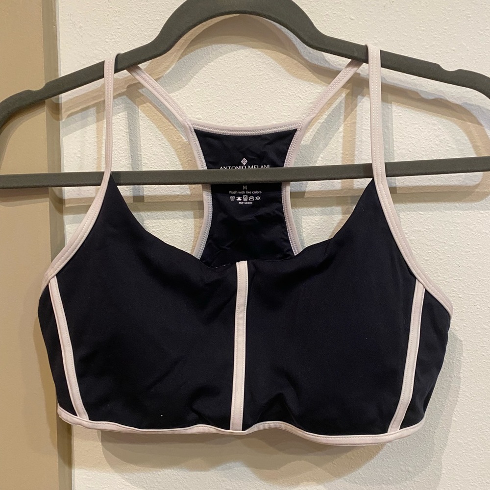 Sports bra